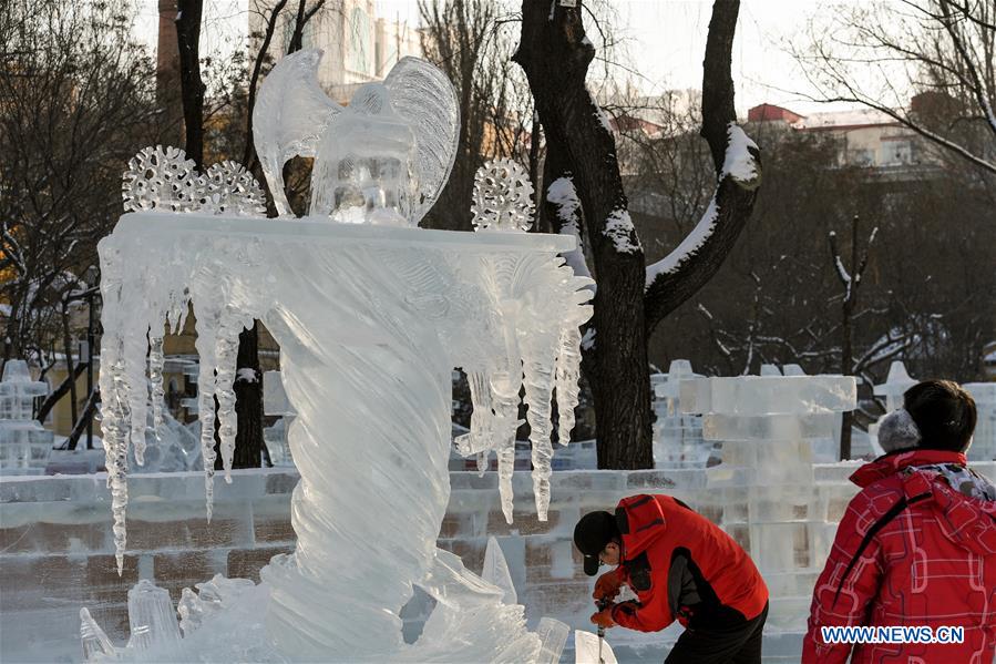 CHINA-HARBIN-ICE SCULPTURE-COMPETITION (CN) 