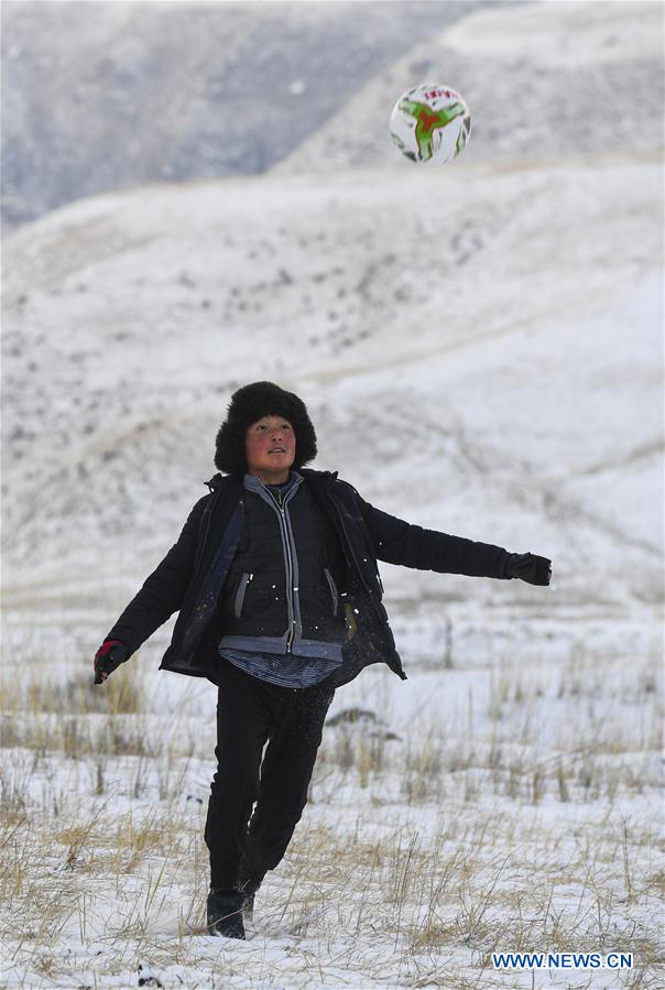 CHINA-XINJIANG-AKYAZ VALLEY-WINTER GRAZING (CN)