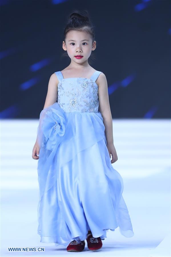 CHINA-BEIJING-FASHION WEEK (CN)