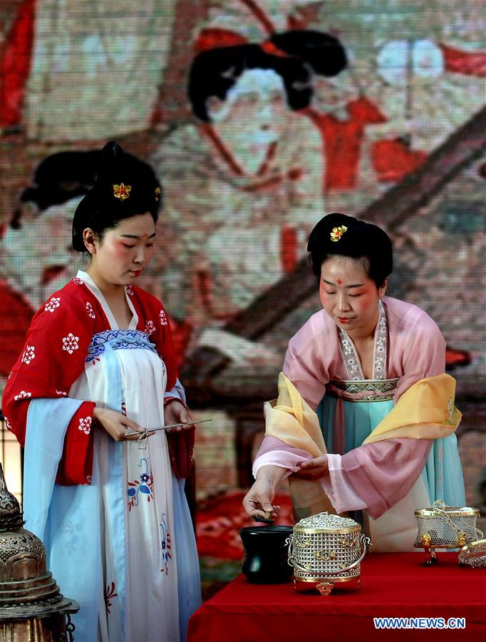 CHINA-SHAANXI-XI'AN-TEA ART