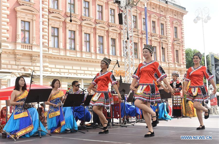 CROATIA-ZAGREB-52ND INTERNATIONAL FOLKLORE FESTIVAL-CHINESE ARTIST