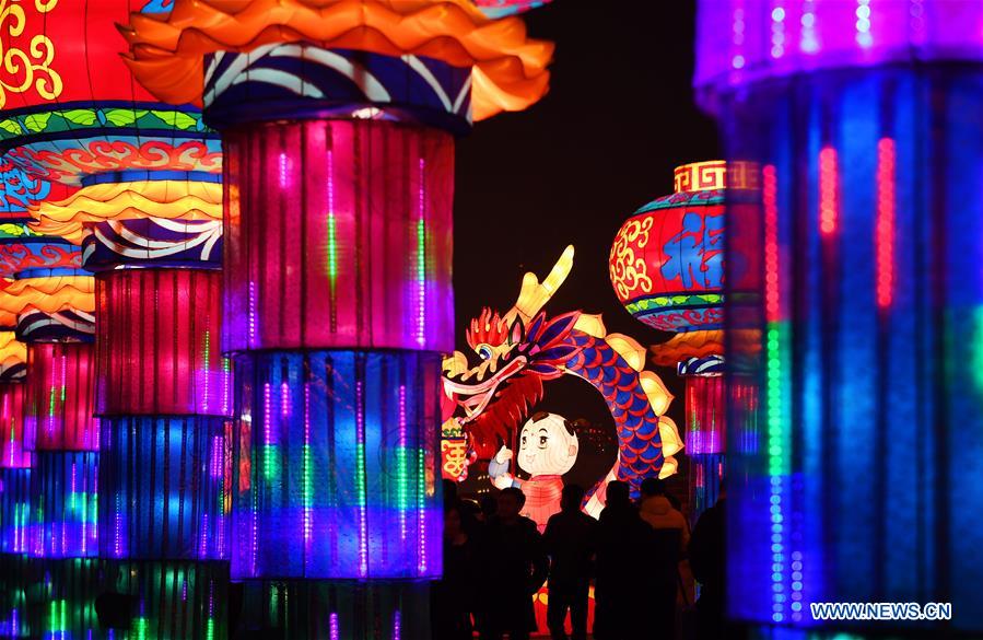 CHINA-SHAANXI-XI'AN-LIGHT SHOW (CN)