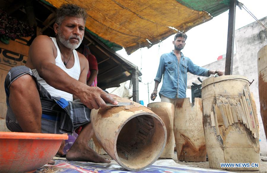 KASHMIR-JAMMU-DRUM MAKING 