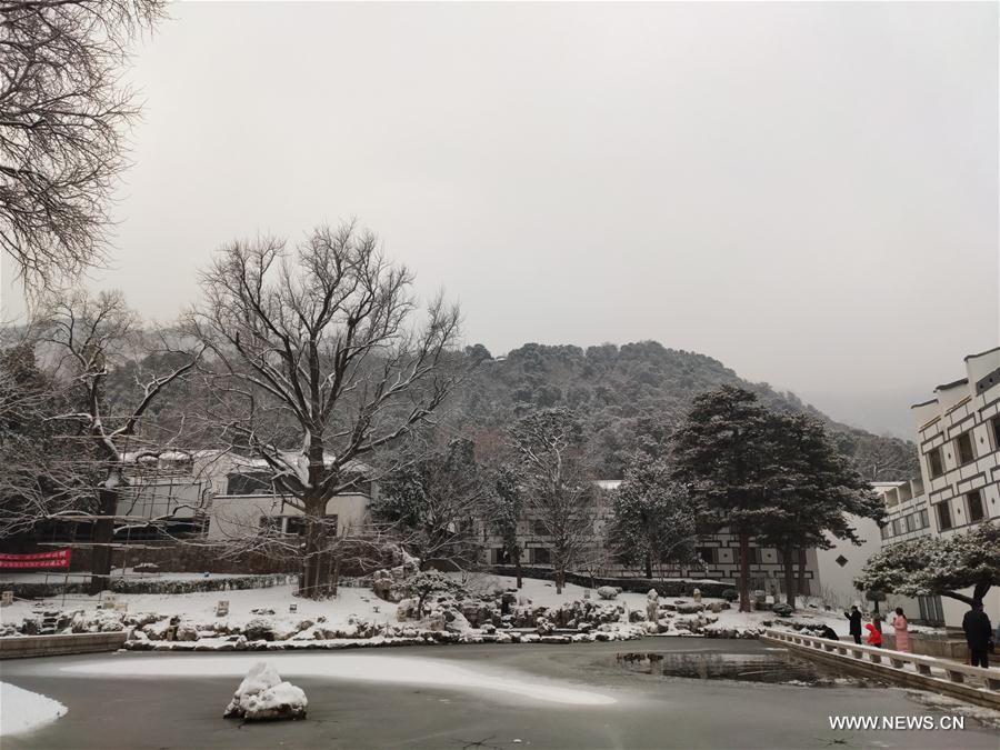 (BeijingCandid)CHINA-BEIJING-WINTER-XIANGSHAN PARK (CN)