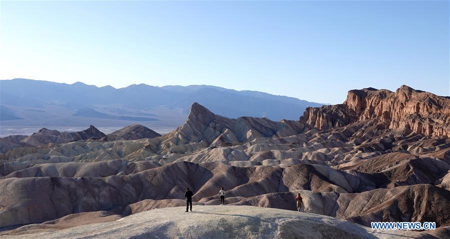 U.S.-DEATH VALLEY-SCENERY